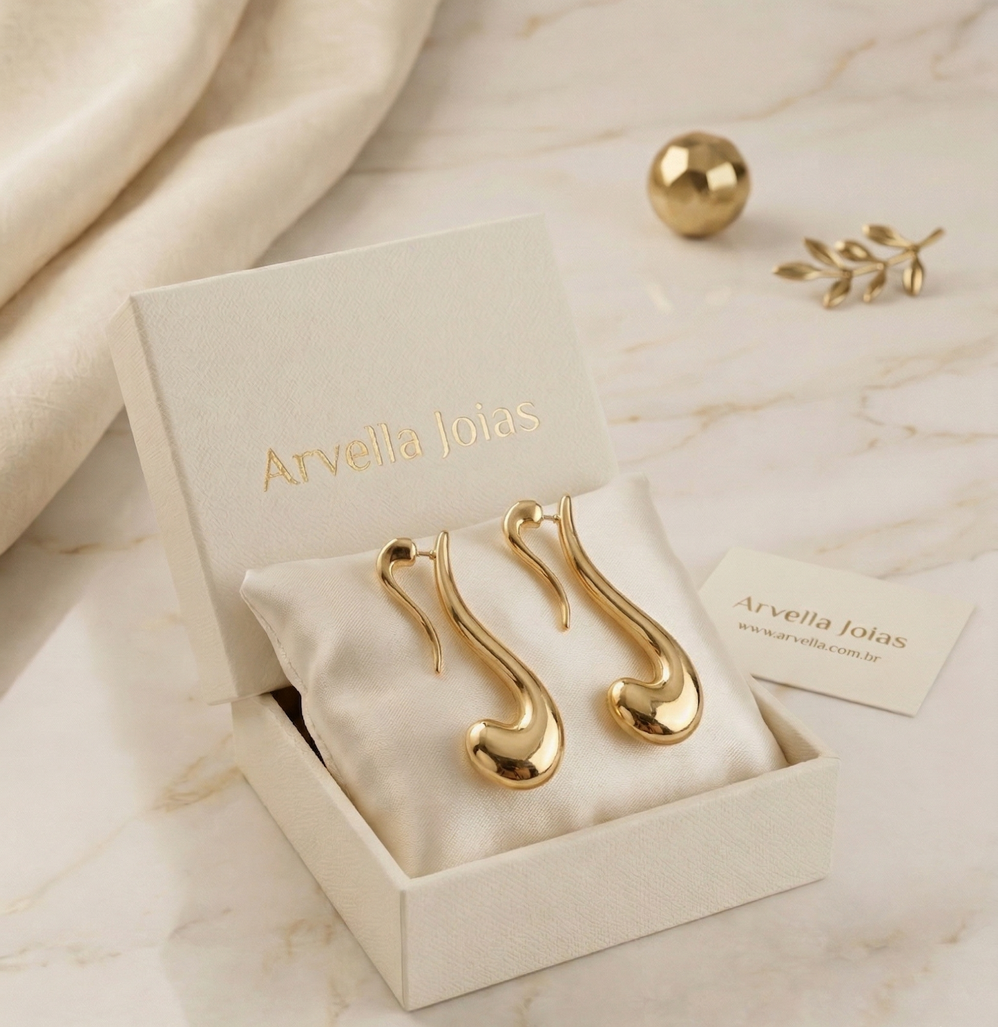 Brinco Aura Fluida Banhado em Ouro 18k
