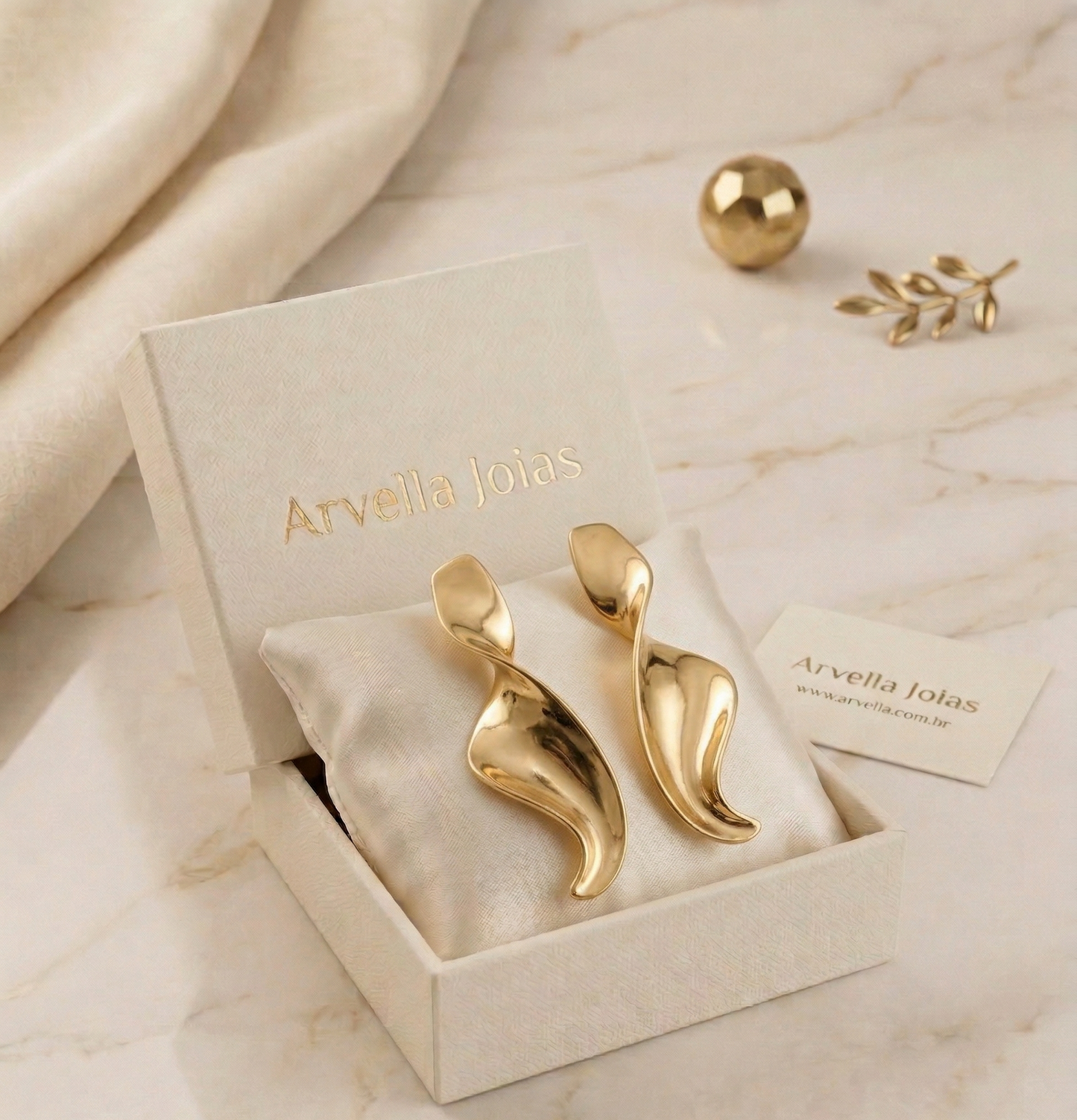 Brinco Sillage D’Or Banhado em Ouro 18k
