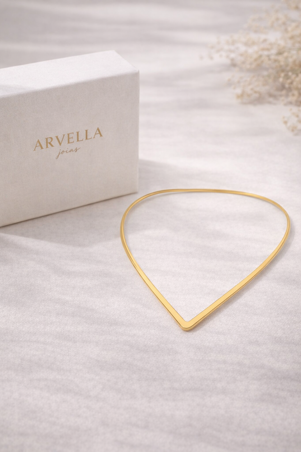Colar Choker V Banhado em Ouro 18k