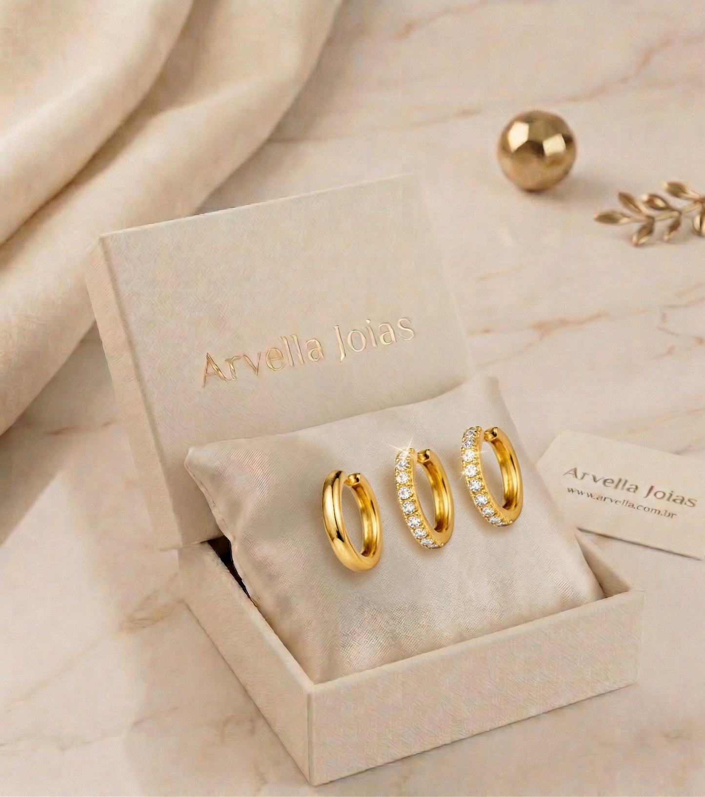 Brincos Trio Huggie Banhado em Ouro 18k