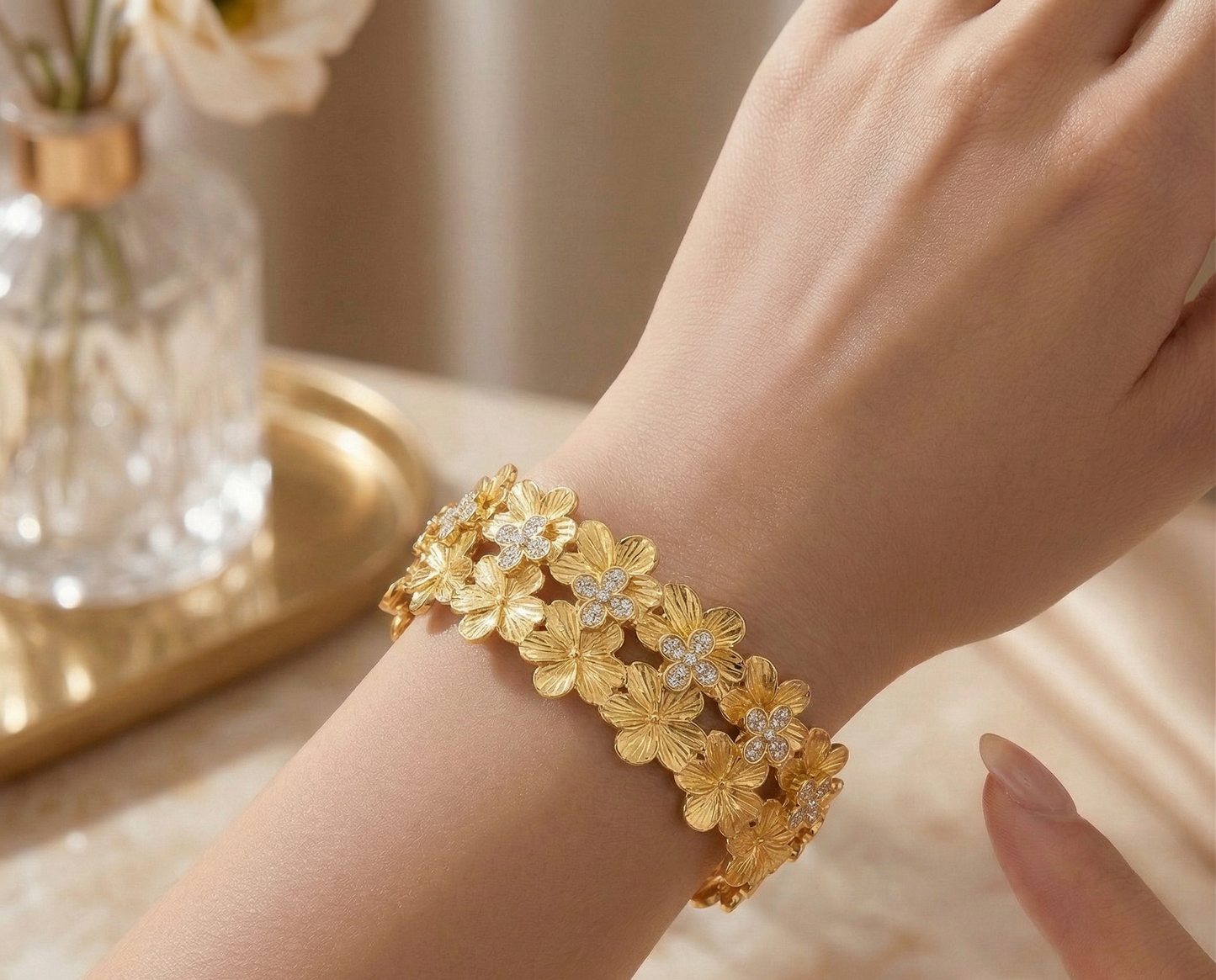 Bracelete Fleur Élégance Banhado em Ouro 18k